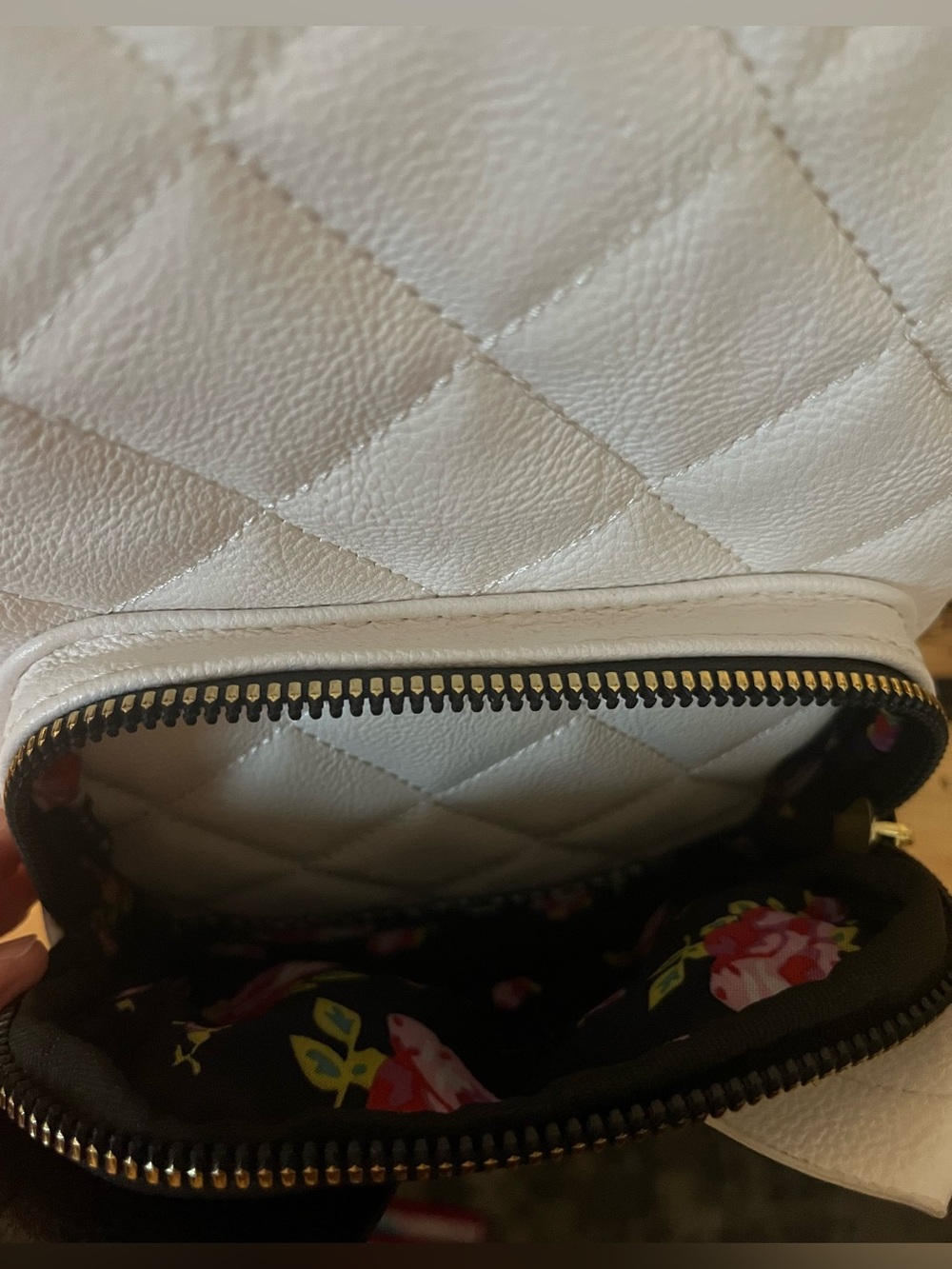 Betsey Johnson White Quilted Puppy Dog Mini Backpack with Black & Pink Dog Ears - Picture 11 of 13